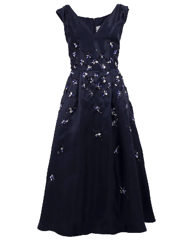 V-Neck Embroidered Dress Tunics Essential wardrobe