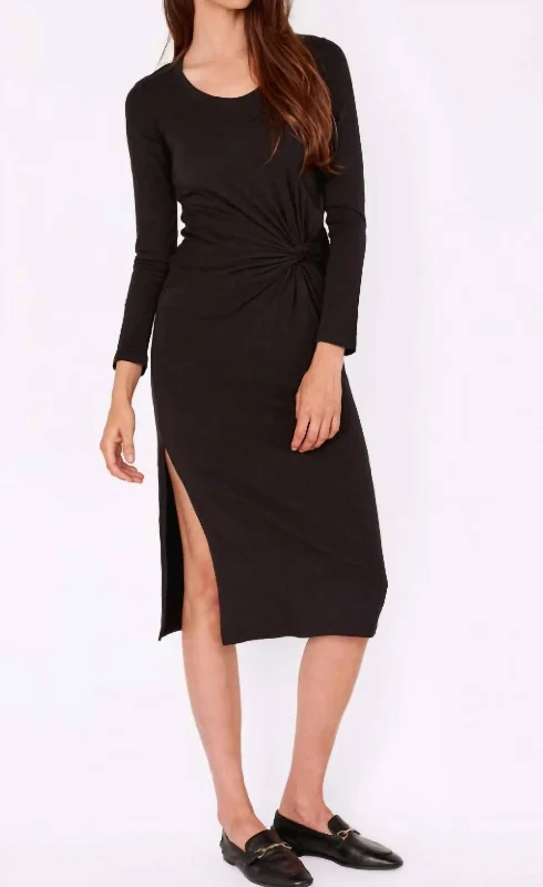 Side Slit Knotted Dress In Black