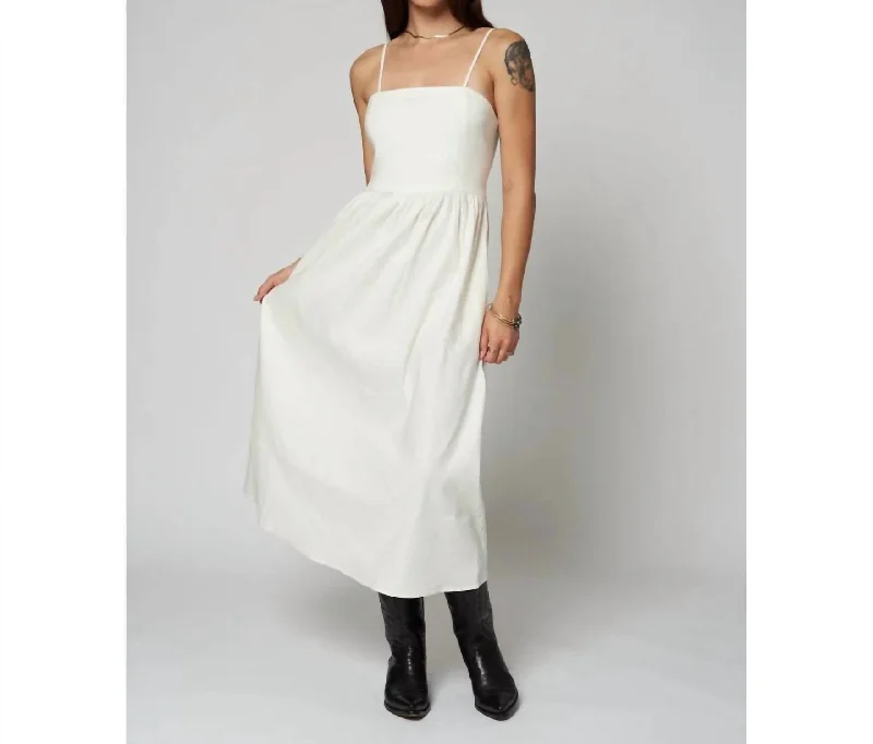 The New Story Dress In White