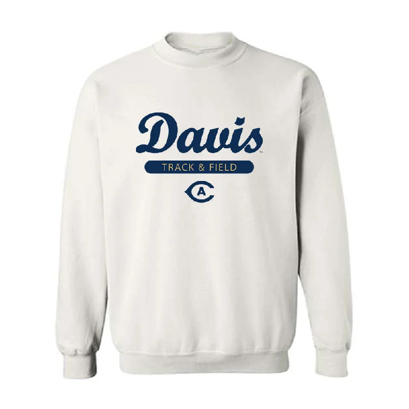 UC Davis - NCAA Women's Track & Field : Chinyere Egbuziem - Classic Shersey Crewneck Sweatshirt Hoodie with Earth Tones Natural Calm