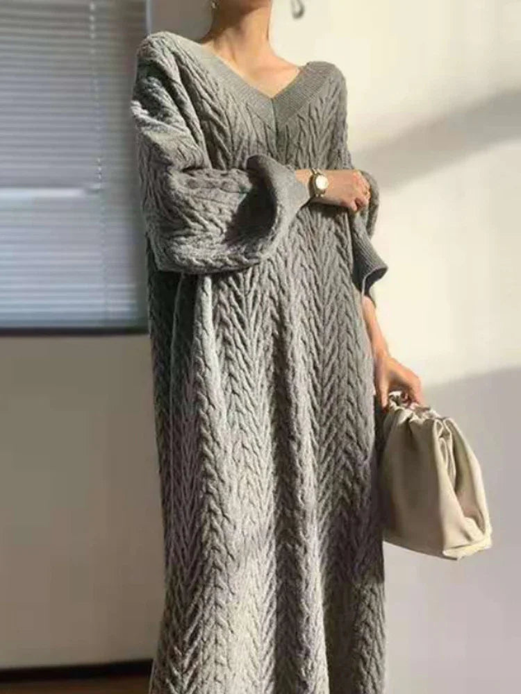 New in Women's Winter Sweater Long Dress 2023 Vintage Elegant V-Neck Pullover Knitted Fashionable Commuting Women's Clothing Honey Neck Pullover