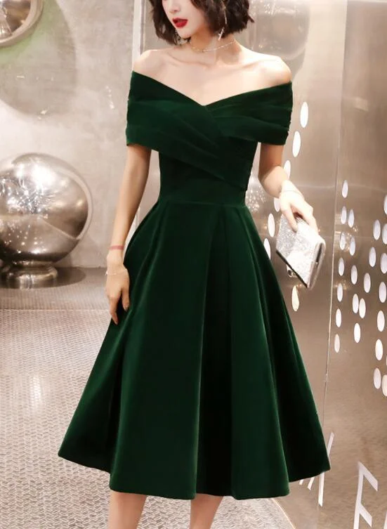 Green Velvet Off Shoulder Vintage Style Bridesmaid Dress Tea Length Party Dress Homecoming Dress Turtleneck Neckline Stylish Green Velvet Off Shoulder Vintage Style Bridesmaid Dress Tea Length Party Dress Homecoming Dress Turtleneck Neckline Stylish